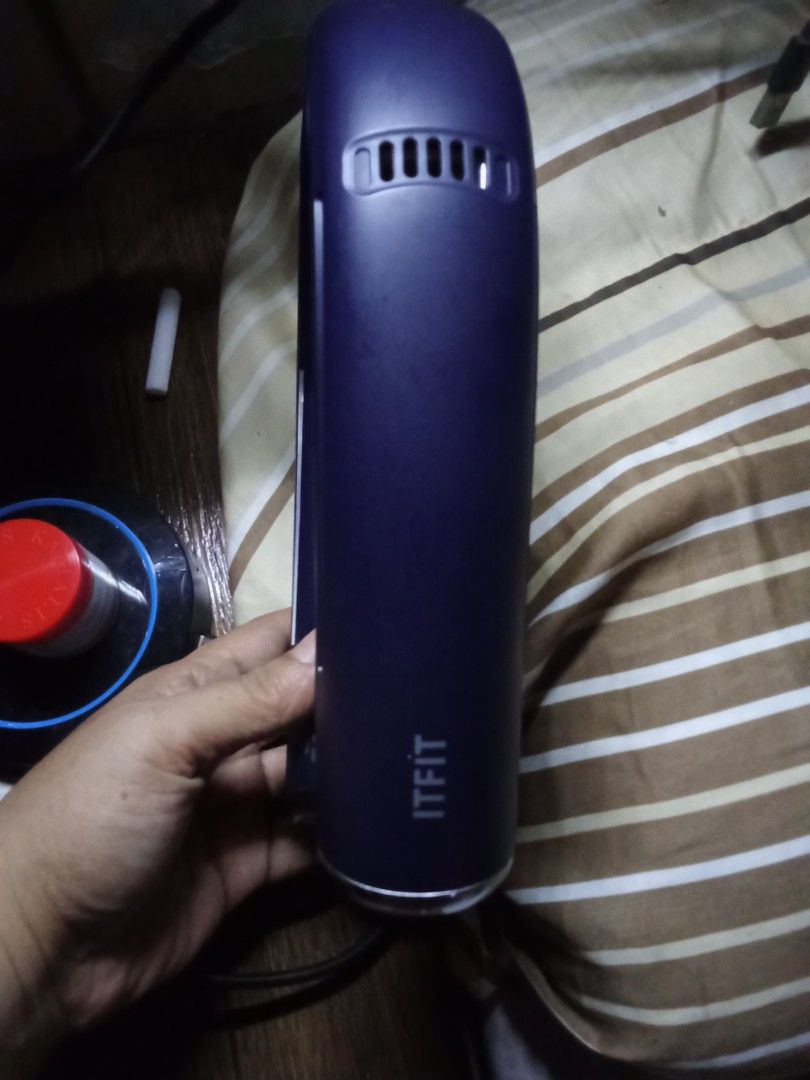 Samsung ITFIT Portable Neck Cooler (Category: Everything Else Others) located in Quezon City. Submitted by myfpmshop (Listing ID 1469904940, Image 2). Description: Samsung ITFIT Portable Neck Cooler used but not abused decluttering.