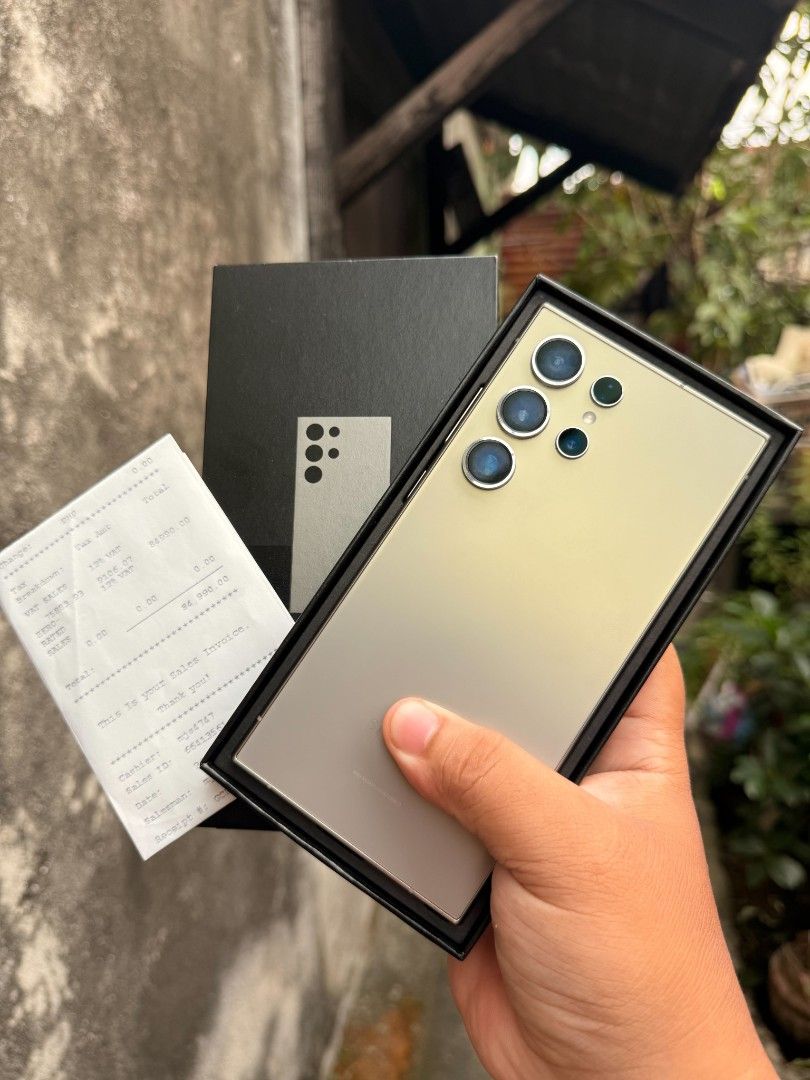 SAMSUNG S24 ULTRA 256GB (Category: Other Mobile & Gadget Accessories) located in Caloocan City. Submitted by jm18345 (Listing ID 1469861882, Image 1). Description: Fix price, non negotiable. Samsung S24 Ultra 256Gb •Local purchased & Openline •No repair history check all you want •With original box & cable •Tempered glass installed •With original receipt 📍South caloocan area.