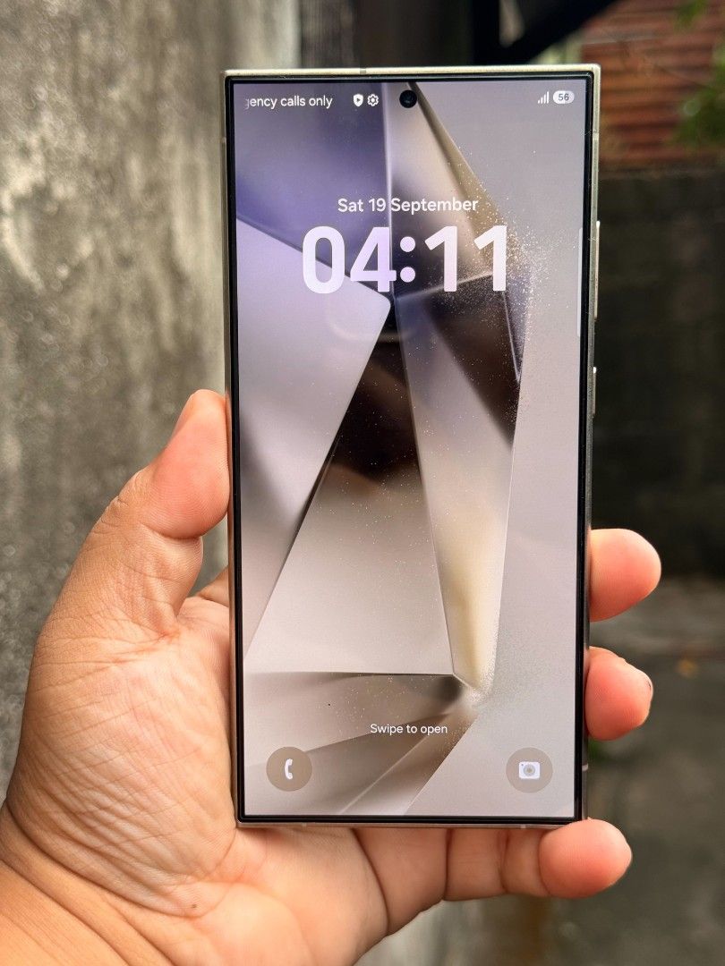 SAMSUNG S24 ULTRA 256GB (Category: Other Mobile & Gadget Accessories) located in Caloocan City. Submitted by jm18345 (Listing ID 1469861882, Image 2). Description: Fix price, non negotiable. Samsung S24 Ultra 256Gb •Local purchased & Openline •No repair history check all you want •With original box & cable •Tempered glass installed •With original receipt 📍South caloocan area.
