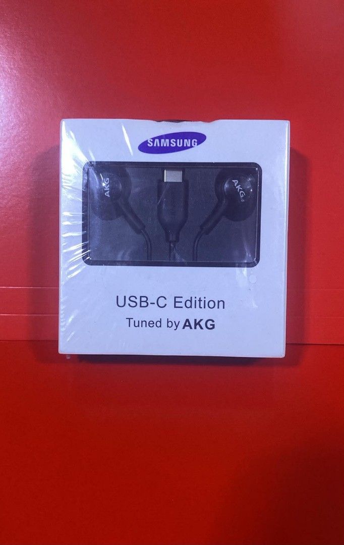 Samsung USB-C earphone (Category: Chargers & Cables) located in Manila. Submitted by milasgadgetph (Listing ID 1469822226, Image 1). Description: .