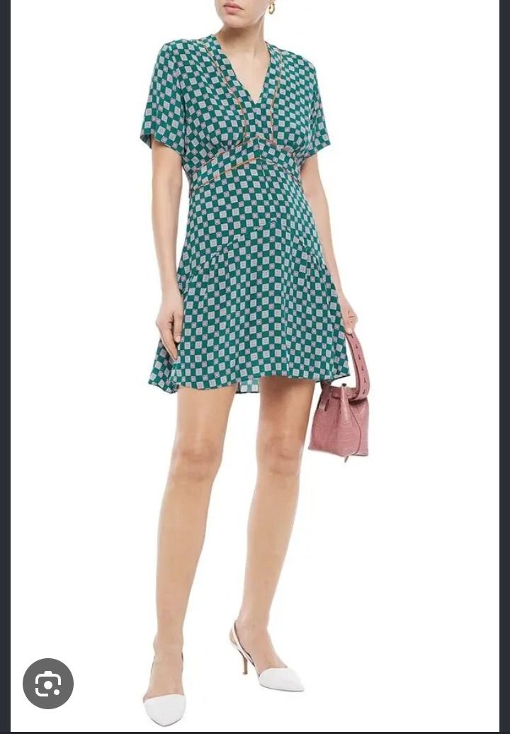 Sandro Paris Green Patterned Short Sleeve Dress Size 40 (Category: Dresses) located in Cavite. Submitted by marvzclothing (Listing ID 1469889692, Image 2). Description: - Brand: Sandro Paris - Size: 40 (Fits true to size) - Color/Pattern: Green with all-over fun geometric print - Details: V-neckline, contrasting trim under the bust, lightweight fabric - Fit: Flared skirt portion - Closure: Convenient side zipper - Condition: Excellent, well-maint