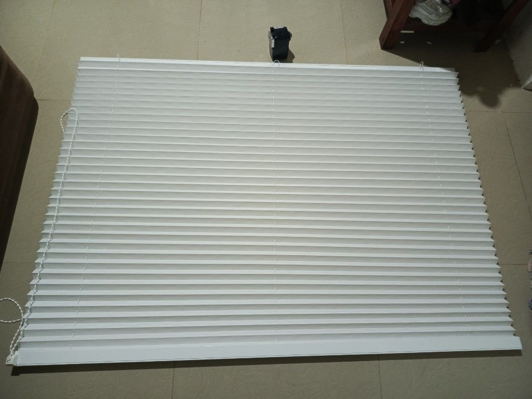 Sangetsu Pleated Window Blind White (Category: Curtains & Blinds) located in Irosin. Submitted by whanchore55263 (Listing ID 1469858226, Image 2). Description: - Brand: Sangetsu - Color: Clean white (suits any interior) - Mechanism: Smooth side chain for easy opening/closing - Fit: Perfect for standard windows - Installation: Easy to install and adjust.