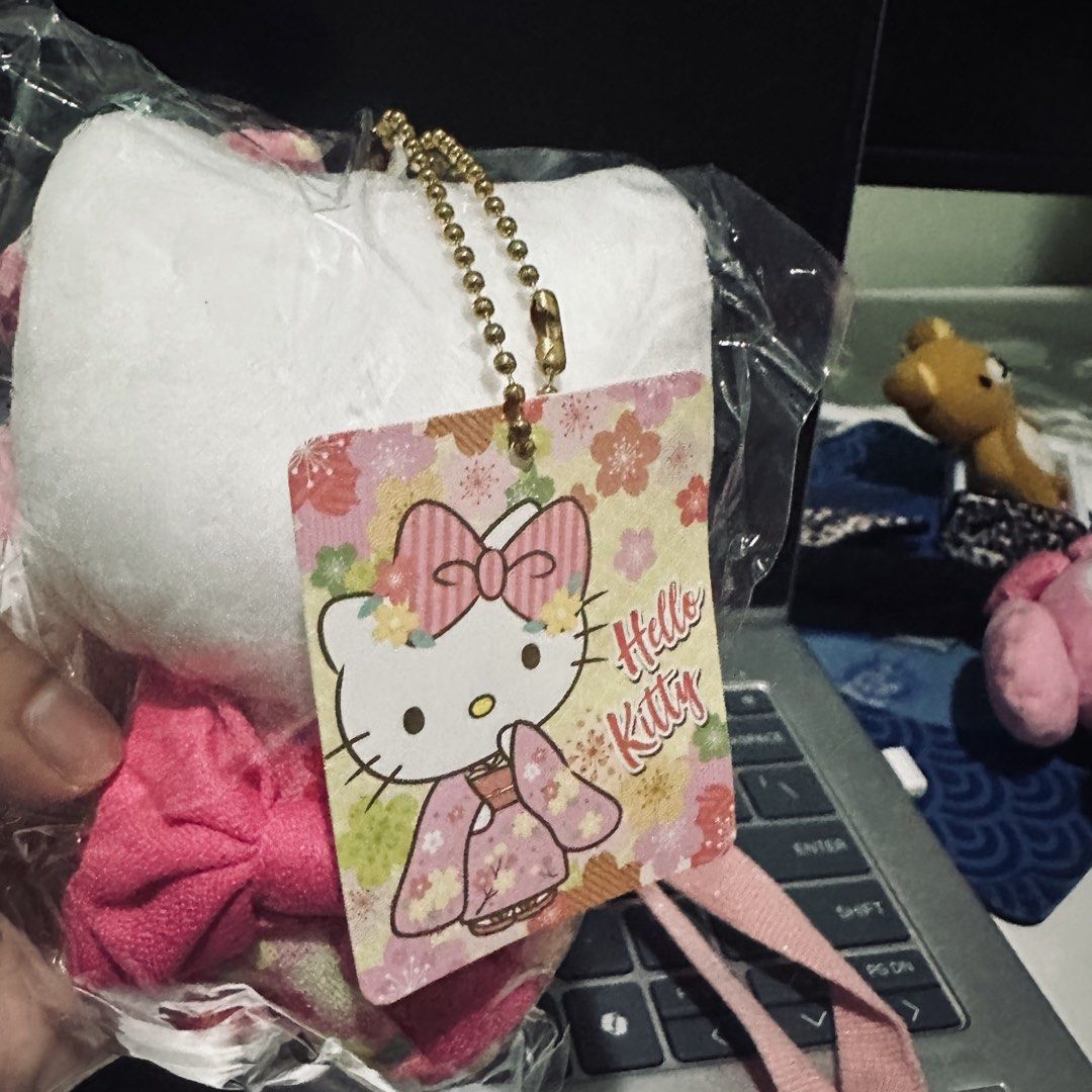 Sanrio Hello Kitty Kimono Plush Keychain (Category: Plushies & Soft Toys) located in Makati City. Submitted by reinboo_collection (Listing ID 1469886186, Image 3). Description: - Authentic Sanrio Kitty plush mascot - Features a charming pink floral kimono and matching pink kimono bow - Includes a convenient ball chain attachment for bags or keys - Brand new, unopened in original plastic packaging - Original paper tag still attached - Imported dir