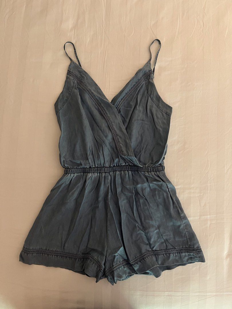 Seafolly Romper (Category: Rompers) located in Quezon City. Submitted by inthefrow (Listing ID 1469821968, Image 1). Description: - Preloved - Perfect for lazing around - Adjustable straps - loose, relaxed fit - can fit a size small • Best price already .