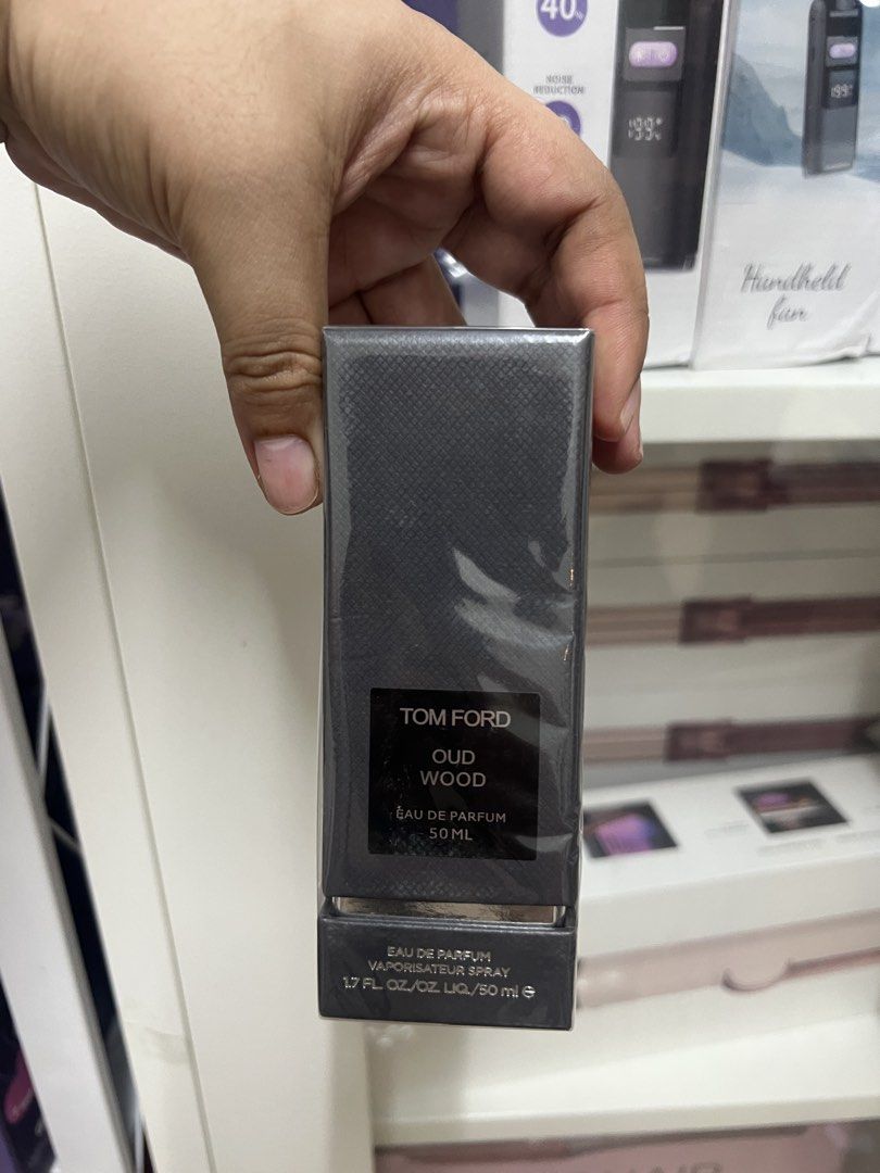 Sealed perfume (Category: Fragrance & Deodorants) located in Manila. Submitted by frvryhang_ (Listing ID 1469937530, Image 2). Description: Sealed perfume purchased in CHN D U P E / C O P Y Bambang Manila loc.