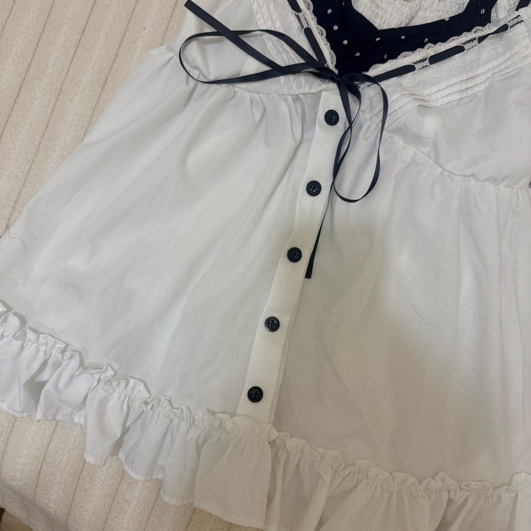 Secodee Top (Category: Blouses) located in Mambusao. Submitted by mslvlprd (Listing ID 1469860670, Image 3). Description: - Bought directly at Vietnam - Used once - High quality 💯 - Polkadot inner can be removed.