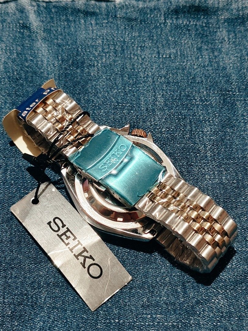 Seiko (Category: Men's Watches) located in Marikina City. Submitted by duaaaaa (Listing ID 1469914420, Image 3). Description: Seiko x Onepiece Automatic movement Rotating vessel With paperbag & hardbox Bnew!.