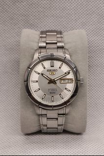 (Category: ) located in . Submitted by timepiece-and-co (Listing ID 1469797606, Image 1). Description: .