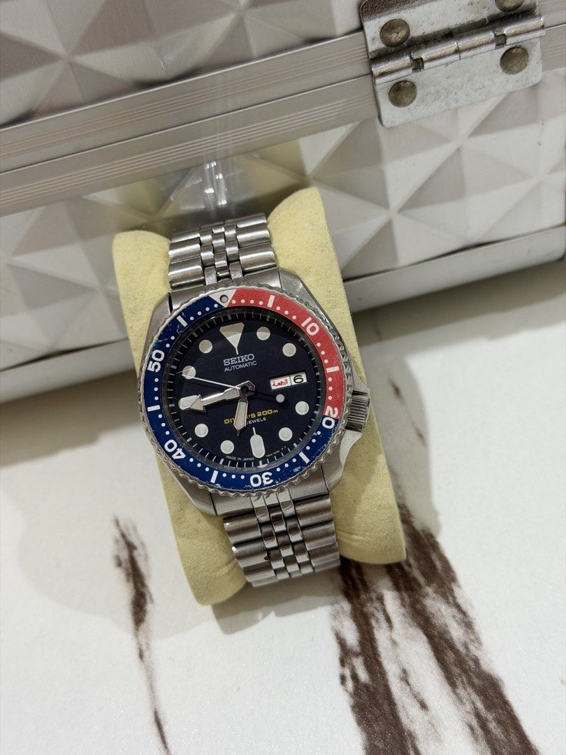 Seiko Pepsi Automatic Scuba Diver Watch 200m (Category: Men's Watches) located in Pasig City. Submitted by sheyfabph (Listing ID 1469816459, Image 2). Description: Classic Seiko Pepsi automatic scuba diver watch 200m 12k.