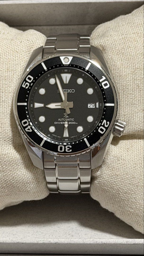 Seiko Prospex Sumo Black Dial Automatic Diver Watch SPB101J1 (Category: Men's Watches) located in Manila. Submitted by joey_gurl (Listing ID 1469891698, Image 2). Description: - Brand/Model: Seiko Prospex Sumo Dive Watch - Dial/Bezel: Iconic black dial with smooth rotating bezel - Movement: Automatic - Durability: 200m water resistance, stainless steel case and bracelet - Condition: Very clean, minimal signs of wear - Inclusions: Complete set (or