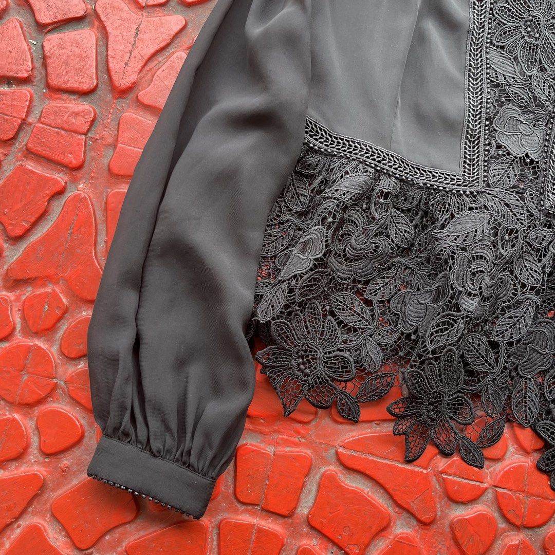 SELF POTRAIT NAPOLEON - RUFFLE TOPS (Category: Luxury Apparel) located in San Jose del Monte. Submitted by qrt_ty (Listing ID 1469815844, Image 2). Description: WTS !!! SELF POTRAIT NAPOLEON - RUFFLE TOPS SIZE 10 ON TAG FITS MEDIUM EXCELLENT CONDITION NO ANY FLAWS PRICE - 3K PLUS SF .
