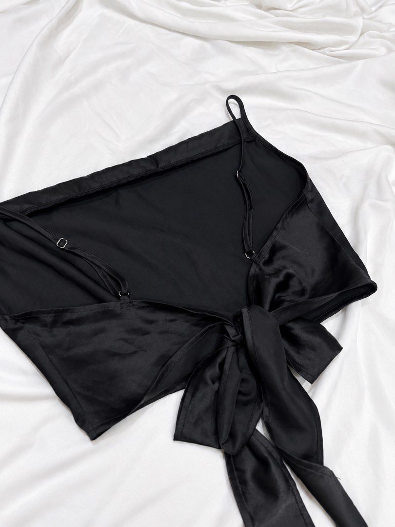 Shein Black Satin Tie Top | S (Category: Others Tops) located in Paranaque City. Submitted by declutterwdai (Listing ID 1469822931, Image 3). Description: .