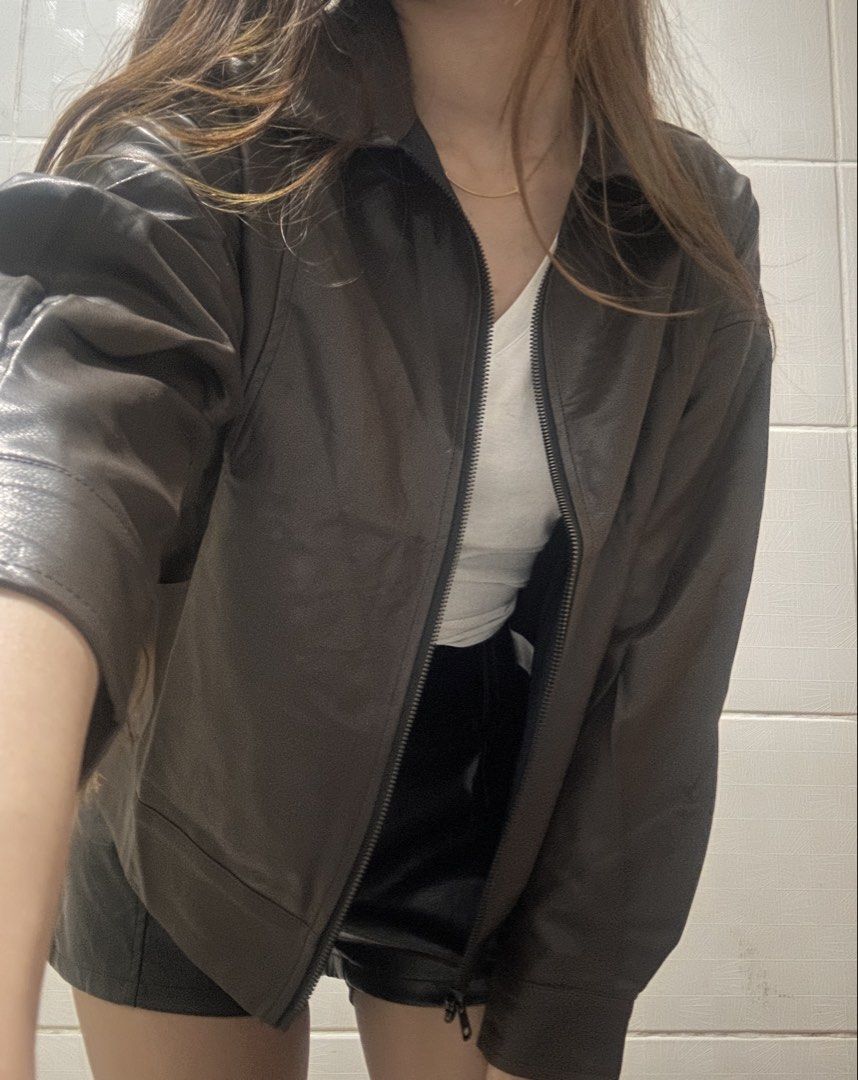 Shein Dazy Brown Leather Jacket (Brandnew) (Category: Coats, Jackets and Outerwear) located in Manila. Submitted by prettytrendsboutique (Listing ID 1469885342, Image 1). Description: Size - S (on tag) - Dimes: 23x22 - Good for topper/motorcade/everyday ootd - Visit my shop for more trendy options or dm me for more selections 📍Location: Manila Can be shipped via Lalamove or Grab around Metro Manila (Same Day Shipping Available) Jnt for provinces