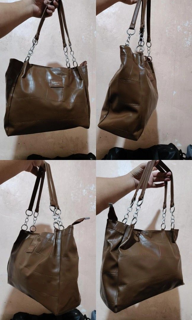 Shoulder bag (Category: Shoulder Bags) located in Manila. Submitted by jays_shop (Listing ID 1469923574, Image 1). Description: .