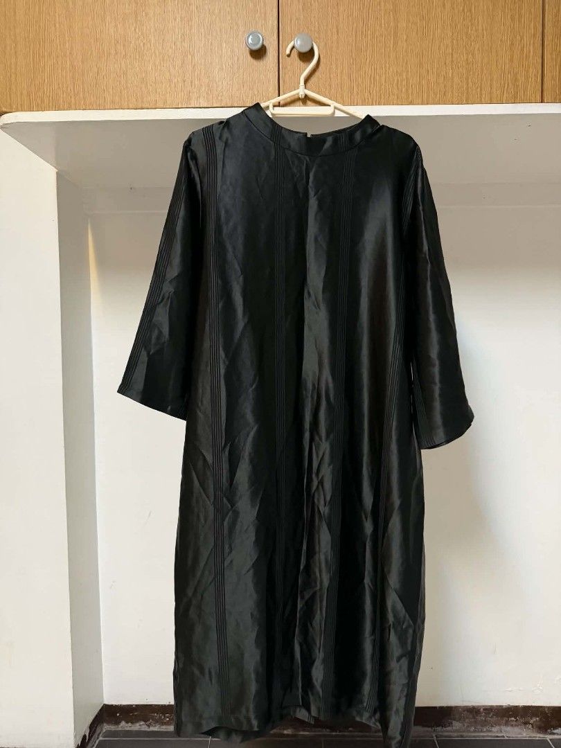 Silk Casual Dress (Category: Dresses) located in Manila. Submitted by atozstuff (Listing ID 1469768319, Image 1). Description: .