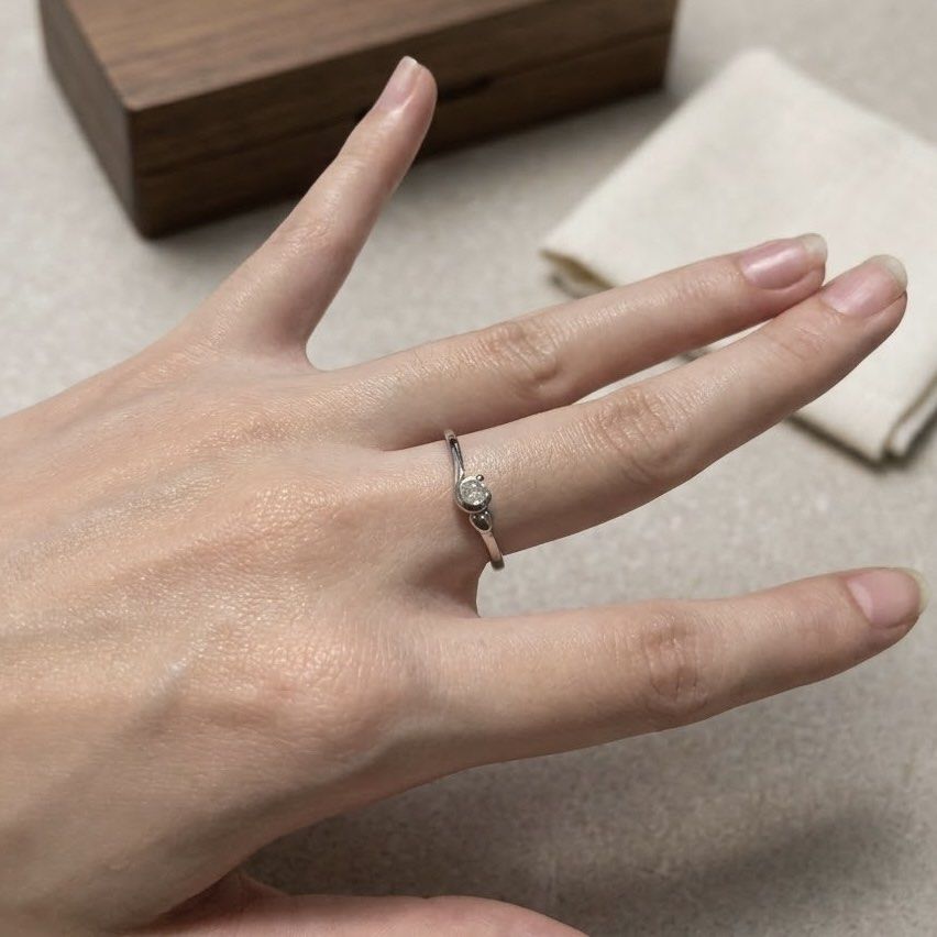 Silver Diamond Solitaire Ring (Category: Rings) located in Manila. Submitted by preloveditems595 (Listing ID 1469895527, Image 1). Description: Preloved.