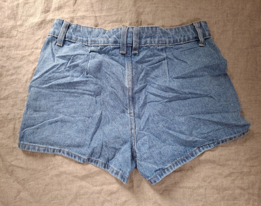 Simple Society short- 30" (Category: Shorts) located in Tanjay. Submitted by ukay_thriftybylj (Listing ID 1469764067, Image 2). Description: no nego.