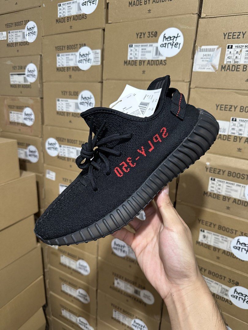 size 10.5 Yeezy 350 V2 Bred (Category: Sneakers) located in Cavite. Submitted by heatcartel_ (Listing ID 1469762541, Image 2). Description: SRP only 💯 COD/COP nationwide Yeezy 350 V2 Bred - size 10.5 brand new ₱13,000 only vermosa / evia alabang / ATC / MOA meet up📍.