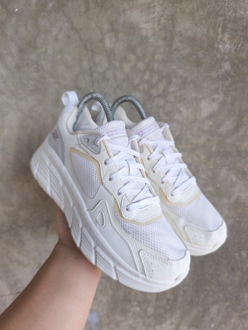 Skechers BOBS Flex Hi - Forces (Category: Sneakers) located in Baguio. Submitted by soleseekerph (Listing ID 1469902468, Image 2). Description: US 7, Euro 37(38), 24 cm Minor heel drags, thick sole not heavy.