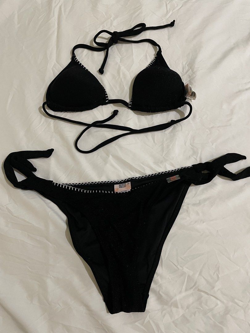 small swim suit bikini set (Category: Bikinis & Swimsuits) located in Manila. Submitted by mariali_ (Listing ID 1469902136, Image 1). Description: this is brand new, just tried it on once but never pa na worn outside. rfs: decluttering .
