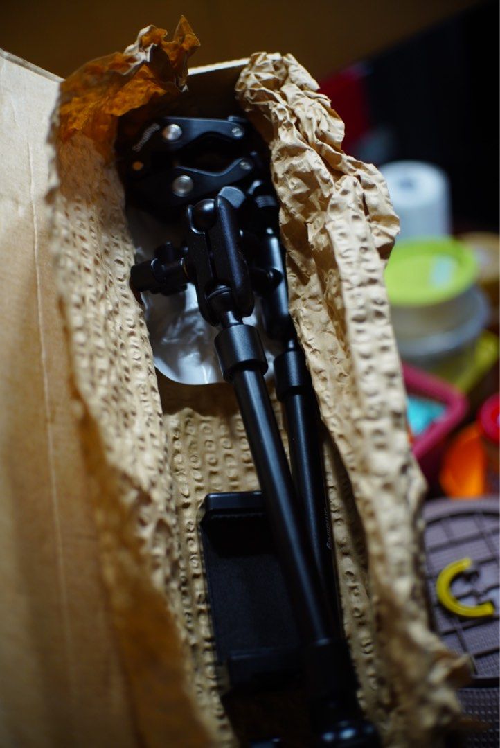 SmallRig Magic Arm with Crab Clamp Kit 4766 (Category: Tripods & Monopods) located in Manila. Submitted by josephignacioo (Listing ID 1469824369, Image 3). Description: - Brand: SmallRig - Model: 4766 Magic Arm Kit with Crab Clamp - Condition: Brand new, unopened in original paper wrap - Material: Heavy-duty metal construction - Features: Fully adjustable joints, strong clamping force - Inclusion: Comes with a phone mount attachment.