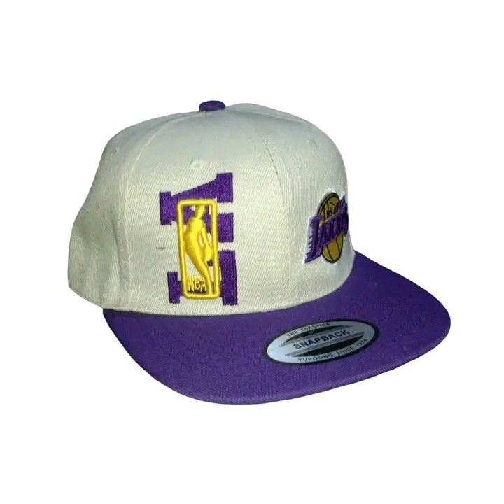 Snapback Caps (Category: Caps & Hats) located in Iloilo. Submitted by jaypeevilla (Listing ID 1469805844, Image 1). Description: 7 ¼".