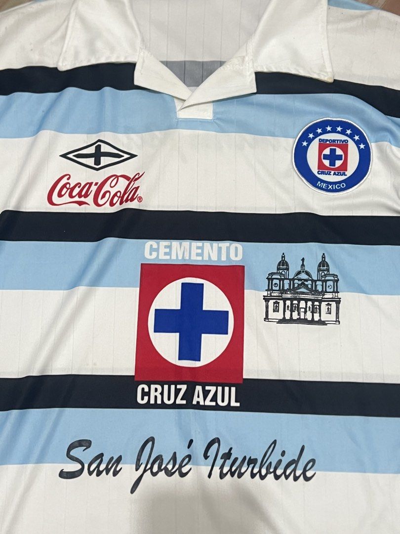 soccer jersey cruz azul (Category: Activewear) located in Naga. Submitted by retro_rackph (Listing ID 1469804095, Image 2). Description: no issue.