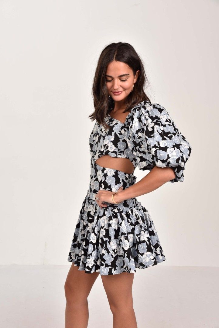 Sofie The Label Cutout Dress (Category: Dresses) located in Pagudpud. Submitted by altheacee063978 (Listing ID 1469931919, Image 1). Description: s-m.