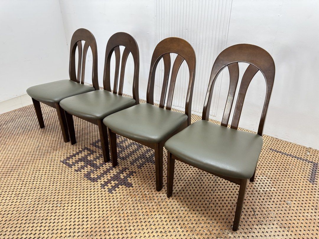 Solid wood dining chair (Category: Chairs) located in Quezon City. Submitted by matetdevis13 (Listing ID 1469906263, Image 3). Description: KITSUTSUKI MARK Solid Wood 4-Piece Dining Chair Price: 8,900 L18 x W21 x H34/16 In good condition Code JMD35-M88.