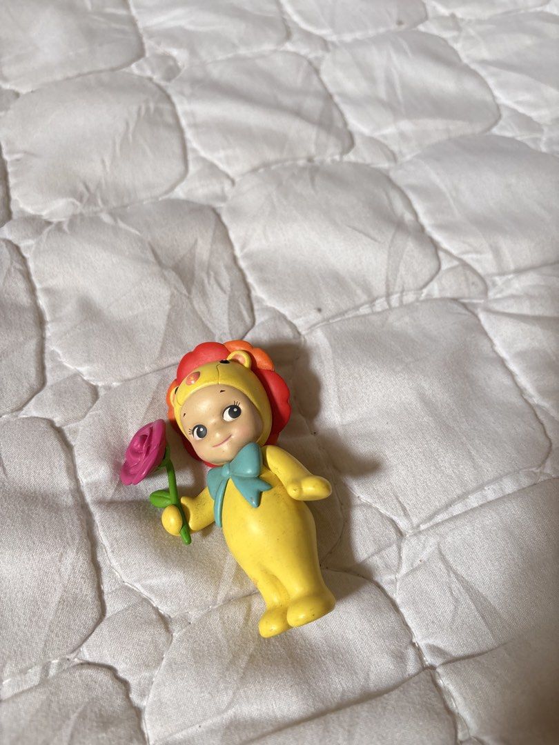 Sony angel - flower gift (Category: Designer & Blind Box Toys) located in Manila. Submitted by dragonleo_08202000 (Listing ID 1469821716, Image 2). Description: .
