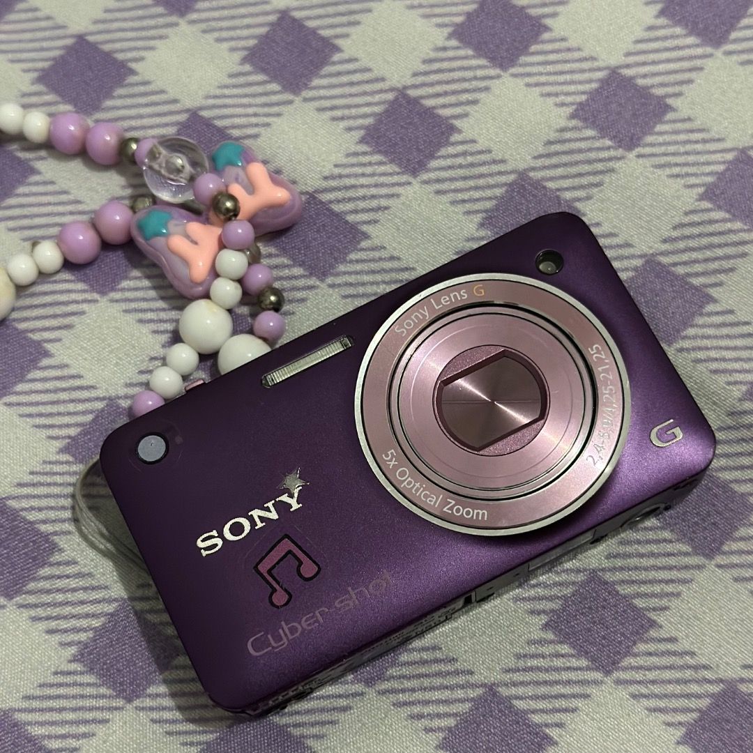 Sony Cybershot WX5 (Category: Cameras) located in Makati City. Submitted by mango_xx (Listing ID 1469915296, Image 2). Description: Includes: 1 battery 1 charger Camera case Connector New 32GB memory card This unit is in Japanese but you can use translations to navigate through the device settings. No functional issue. .