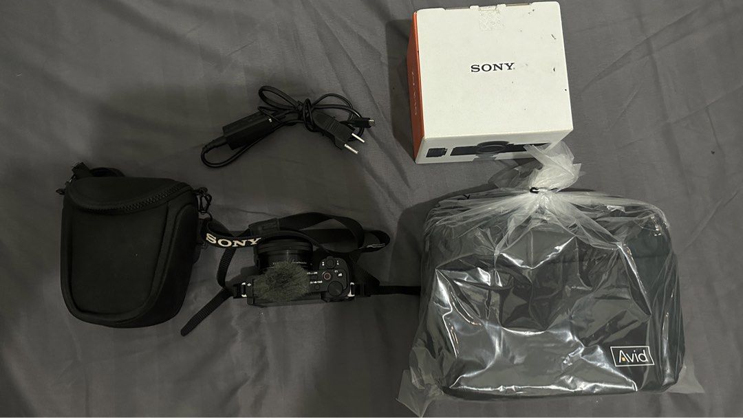 Sony ZV-E10 (Category: Cameras) located in Antipolo. Submitted by kikiwannakaykay (Listing ID 1469816993, Image 1). Description: UNIT: Sony ZV-E10 Price: 35,000 but still negotiable Inclusions: * Sony ZV-E10 body * Sony E PZ 16-50mm F3.5-5.6 OSS power zoom lens * 1 Battery * Detachable microphone * Camera Original Charger * Original Box * Small & Big (New) Camera Bag * Sony Tote Bag Condition: Good as new and barely used. No performance issue. Mi