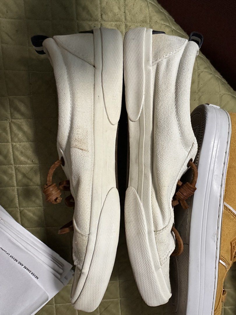 Sperry and Guess for women (Category: Sneakers) located in Malasiqui. Submitted by rheenz24 (Listing ID 1469794372, Image 3). Description: For sale po both sperry and guess for 1500 nlng po all original po with box pa po ung sperry ung guess naiwan sa canada pm nlng po sa interesado thank you size nasa photo na po..thank you.