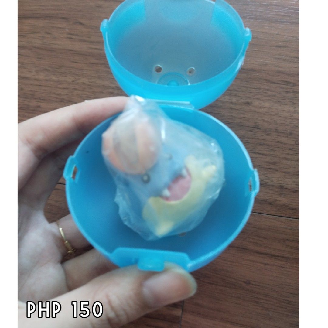Spheal Pokémon gachapons (Category: Figurines & Statues) located in Caloocan City. Submitted by estaciolookingforfurbys (Listing ID 1469887842, Image 2). Description: - Authentic Takara Tomy Arts Pokemon gachapon from the Giragira Sunshine 3 series - Features Spheal balancing a cute beach ball - Includes original capsule and mini booklet/leaflet - Kept safe and pristine since opening - Perfect addition to any Pokemon collection or desk setup.