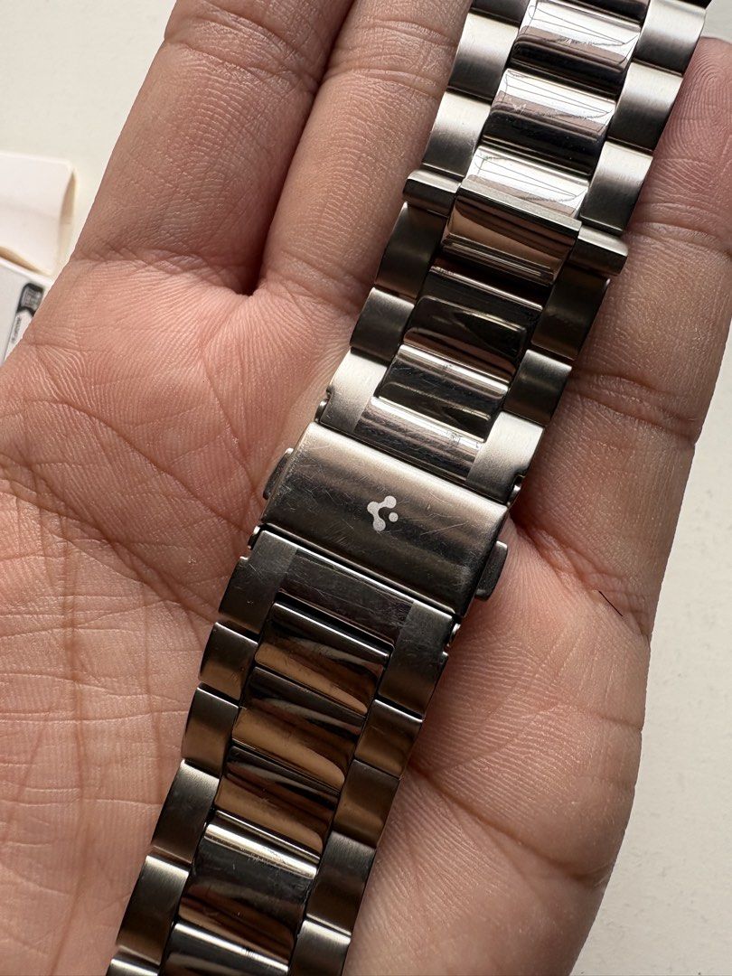 Spigen Modern Fit Apple Watch Band (Category: Wearables & Smart Watches) located in Quezon City. Submitted by brinavs96 (Listing ID 1469844685, Image 3). Description: Still negotiable. Fits size 44, 45 and 49mm Apple Watch. Looks good on Apple Watch Ultra Natural Titanium. Inclusions: extra links, tool kit RFS: Switched to a Jet Black Apple Watch. Di na bagay Meetups: Tandang Sora, QC.