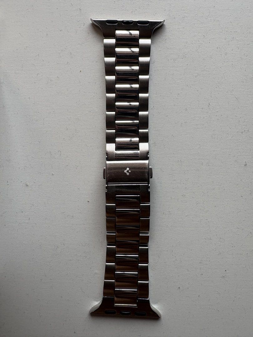 Spigen Modern Fit Apple Watch Band (Category: Wearables & Smart Watches) located in Quezon City. Submitted by brinavs96 (Listing ID 1469844685, Image 2). Description: Still negotiable. Fits size 44, 45 and 49mm Apple Watch. Looks good on Apple Watch Ultra Natural Titanium. Inclusions: extra links, tool kit RFS: Switched to a Jet Black Apple Watch. Di na bagay Meetups: Tandang Sora, QC.