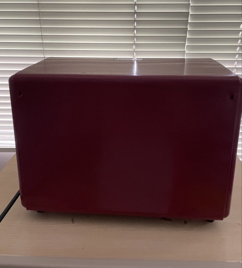 Standard Oven Toaster-Red (Category: Ovens & Toasters) located in Manila. Submitted by daddythrifter (Listing ID 1469780167, Image 2). Description: Model: SOT602, 600 watts Color: Red Height: 8.75” Length: 12” Width: 7” Needs cleaning, still look new .