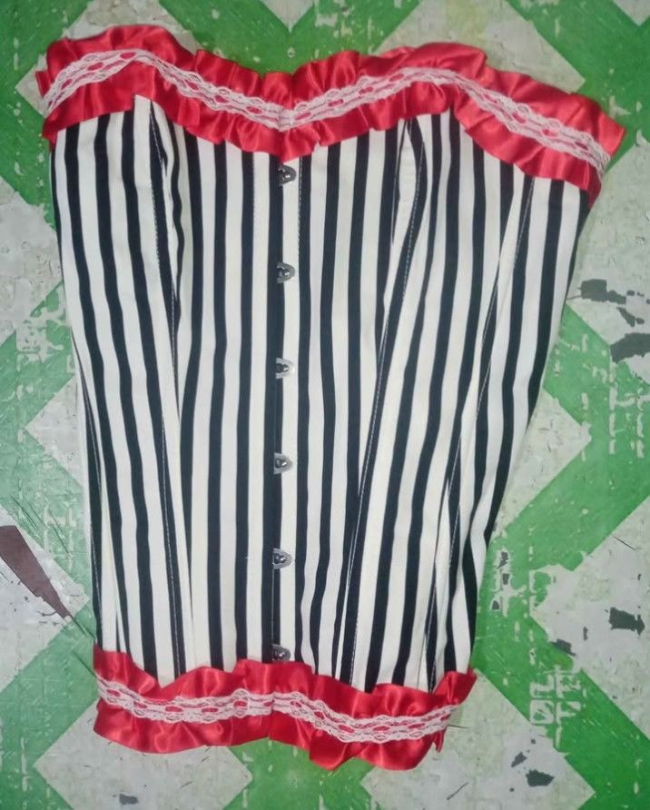 STRIPE CORSET TOP (Category: Undergarments & Loungewear) located in Manila. Submitted by swiftgem.027998 (Listing ID 1469827458, Image 2). Description: STRIPE CORSET TOP M-L WAIST 29-32 ADJUSTABLE TALI SA LIKOD WYSWYG ACTUAL PHOTO ALREADY POSTED.