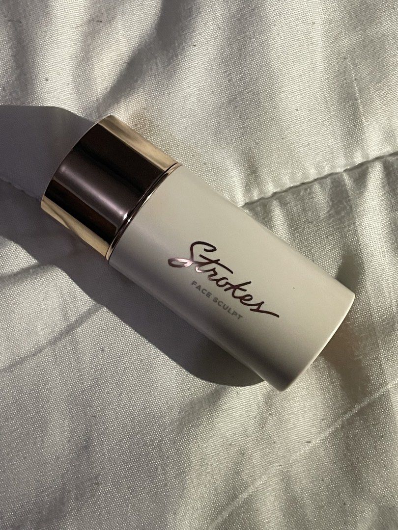 Strokes Face Sculpt (Category: Makeup) located in Manila. Submitted by zade__ (Listing ID 1469853919, Image 1). Description: - Brand: Strokes - Product: Cream contour stick - Condition: Swatched once, basically full - Features: Smooth, highly blendable formula, twist-up tube with metallic cap - Perfect for: Defining cheekbones and nose, compact for makeup bags - Fulfillment: Available for local pickup or mail out.