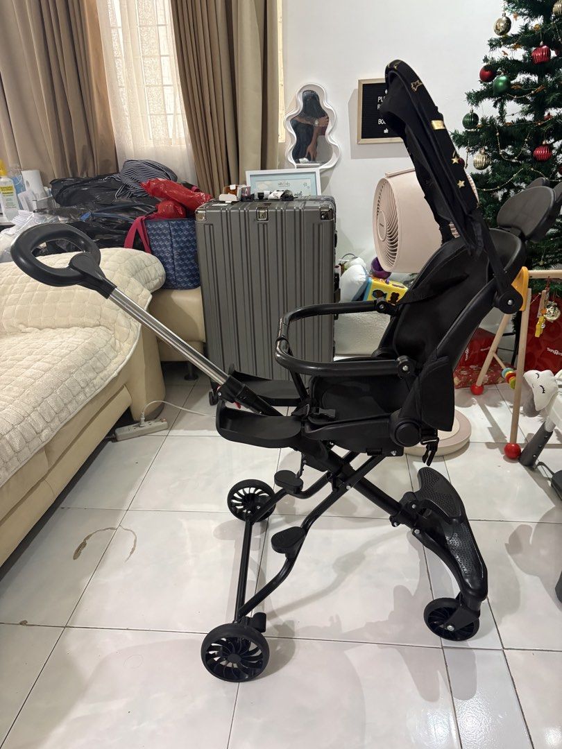 Stroller for baby (Category: Strollers) located in Antipolo. Submitted by fcfx08 (Listing ID 1469935640, Image 3). Description: Stroller for baby (6 months above) 1200 Marikina. Heights.