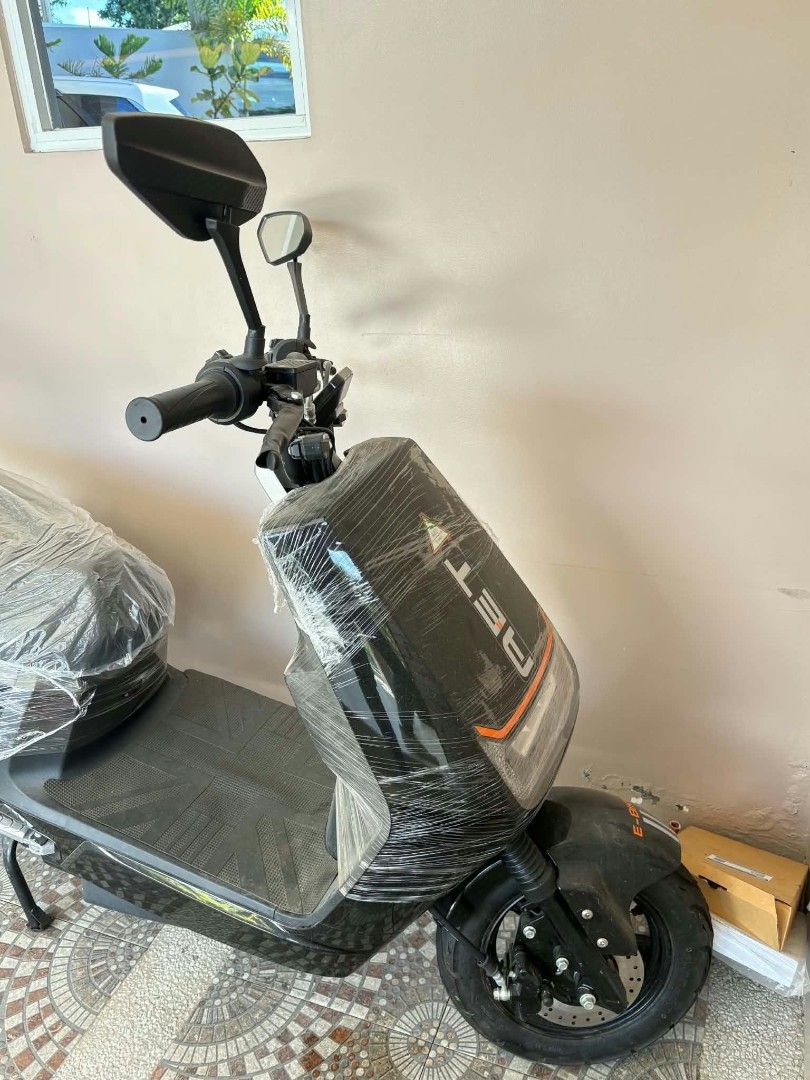 Super A Ebike 115 (Category: Bicycles) located in Baliuag. Submitted by ejidapatri23776 (Listing ID 1469876808, Image 1). Description: Meet the SUPER A E-BIKE 115 — designed for reliable performance, comfort, and everyday convenience. SUPER A E-BIKE 115 🔧𝘚𝘱𝘦𝘤𝘪𝘧𝘪𝘤𝘢𝘵𝘪𝘰𝘯𝘴: •Front: Hydraulic Disc brake •Rear: Mechanical Drum brake •Range: 35-45km •Tire: 3.00 X 10 Tubeless •Capacity: 250kg load weight •Battery: 60v/20ah Lead acid •Charg