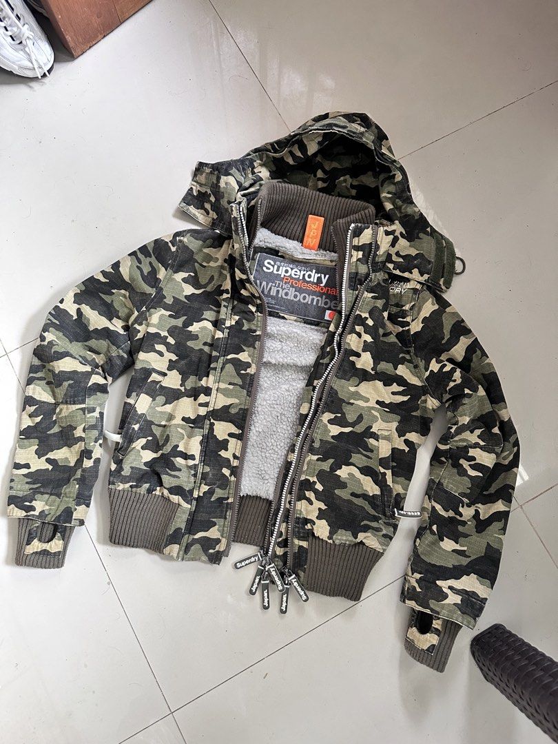 Superdry jacket hoodie (Category: Coats, Jackets and Outerwear) located in Manila. Submitted by nilodanzcuadra (Listing ID 1469815727, Image 1). Description: Size small Like brand new condition Loc: north caloocan.
