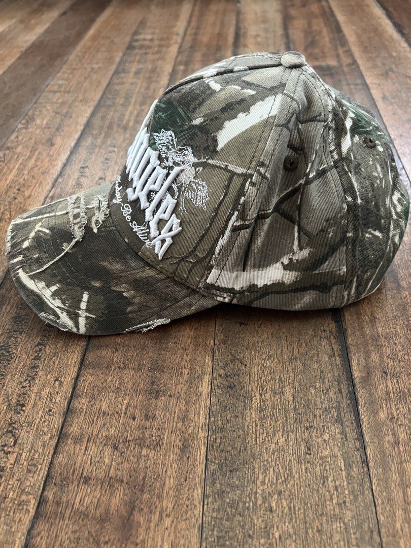 SWORN Los Angeles Camo Snapback Hat (Category: Caps & Hats) located in Los Banos. Submitted by Woop_Loots (Listing ID 1469858541, Image 3). Description: $55 SRP J&T Shipping.