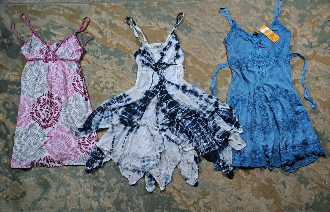 Take all for 3200 free shipping (Category: Dresses) located in Tagaytay City. Submitted by joselito_acosta (Listing ID 1469814933, Image 3). Description: Take all for 3200 free shipping Except sa batwing po. Lahat na po yan. Location: tagaytay Dm to purchase 📩 📩 📩.