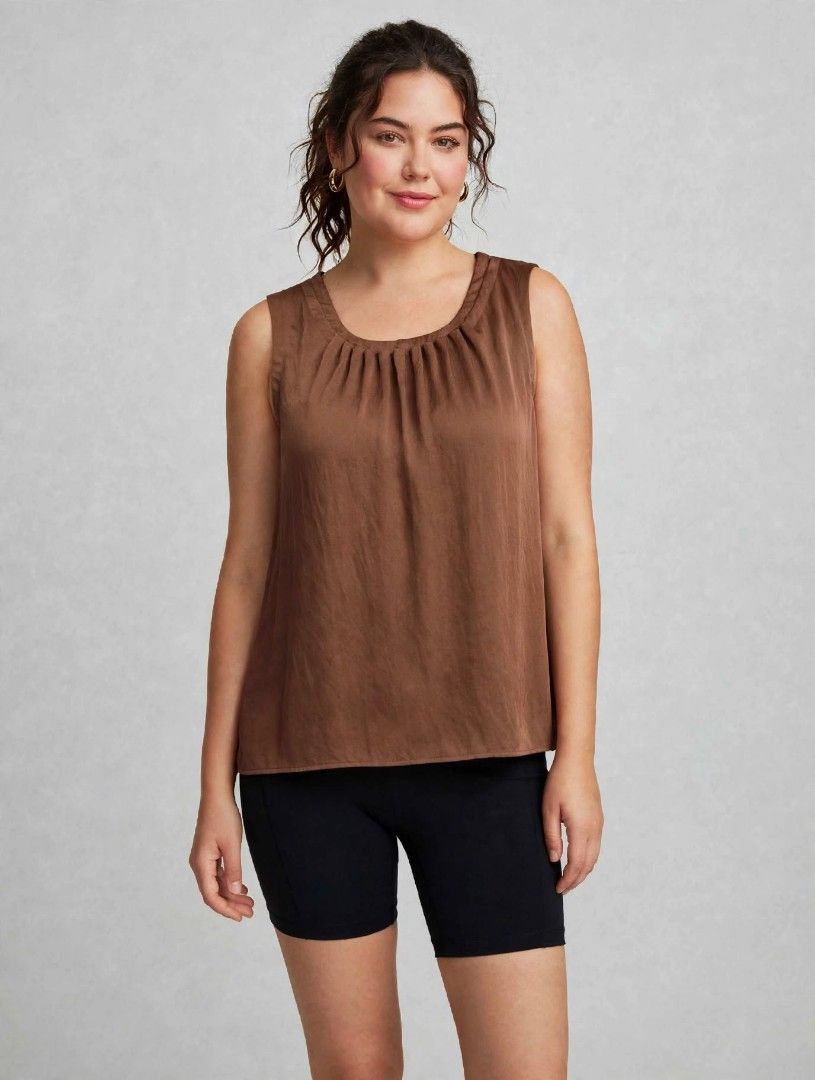 Talbots Sleeveless (Category: Blouses) located in Los Banos. Submitted by lopecruz (Listing ID 1469861849, Image 1). Description: 21"armpit lajd flat 24"length S-M Like new, no flaws.