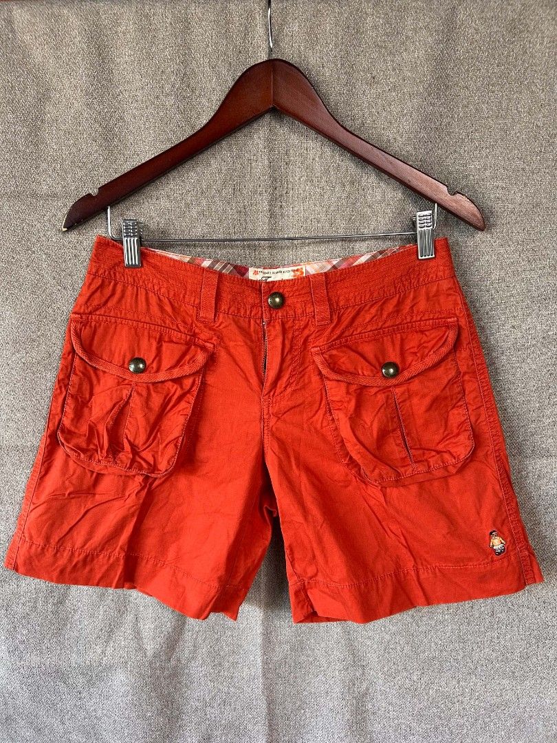 Teenie Weenie shorts (Category: Shorts) located in Alicia. Submitted by glambercena (Listing ID 1469818635, Image 1). Description: waist: 30"-31" length: 15".