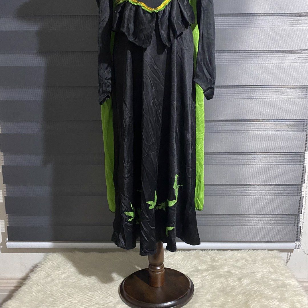 Teens WICKED WITCH Costume (Category: Everything Else Others) located in Caloocan City. Submitted by discusonlineshop (Listing ID 1469859874, Image 3). Description: Set with Hat 10-12 y.