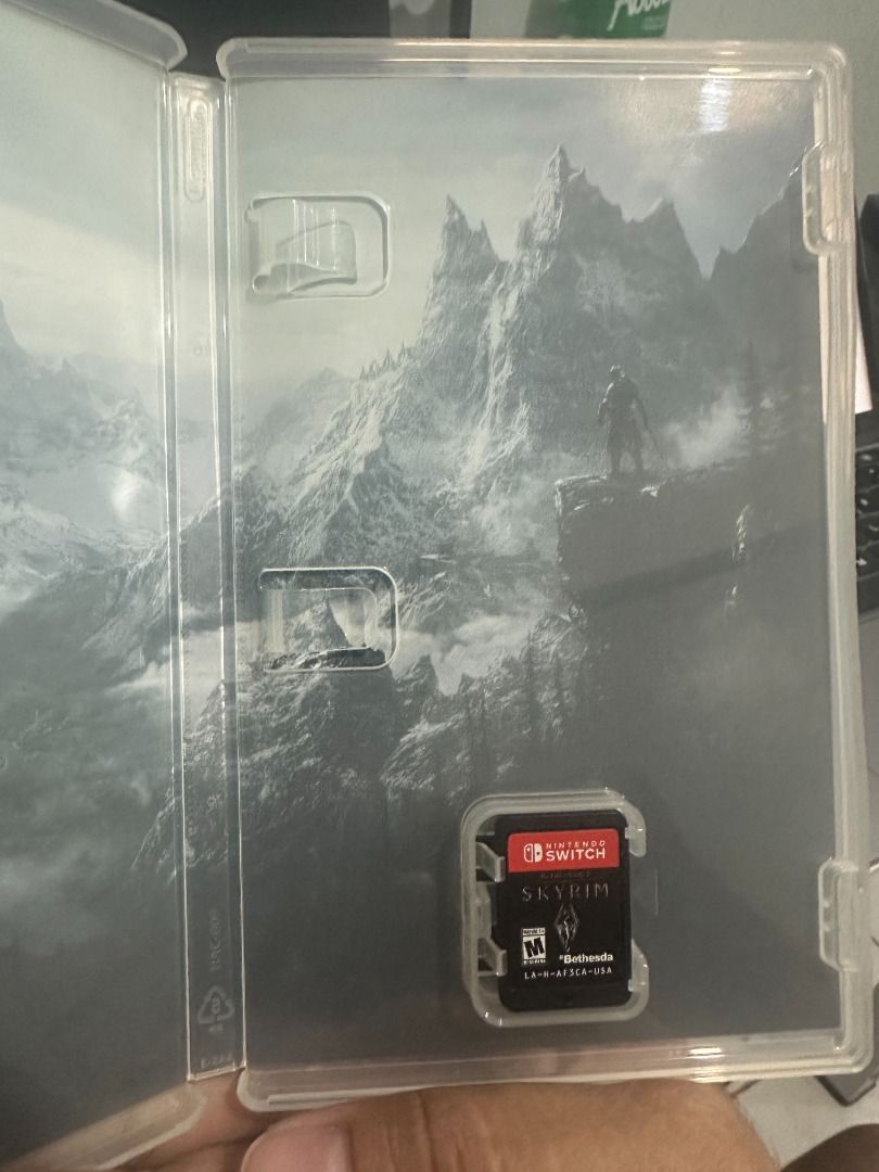 The Elder Scrolls V: Skyrim Nintendo Switch (Category: Nintendo) located in Caloocan City. Submitted by clippipip (Listing ID 1469937306, Image 2). Description: RFS: No more time to play. Can test on meet-up. You may also want to buy the other games I listed..