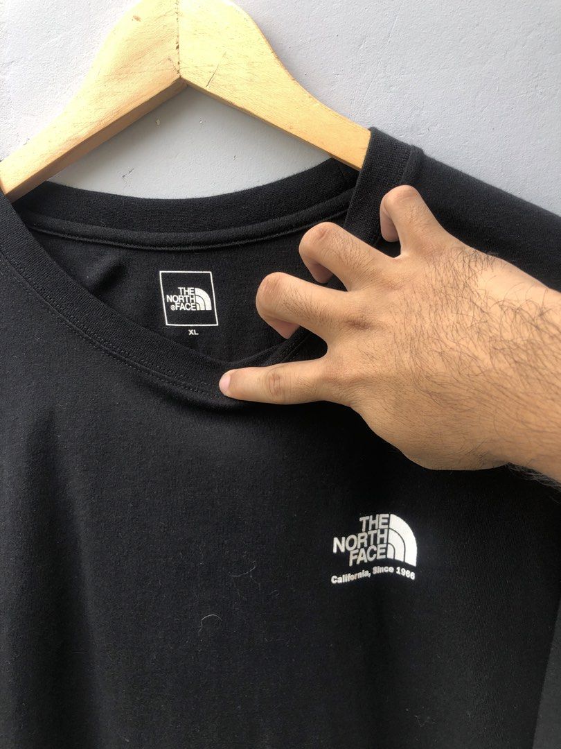 The North Face History Tee JAPAN (Category: Tshirts & Polo Shirts ) located in Manila. Submitted by archivez (Listing ID 1469805815, Image 3). Description: Tnf history tee Asnew no issues itim na itim pa soft cotton sobrang presko suotin XL 22 width 28 Length japan released ganda ng backhit 850+sf only!.