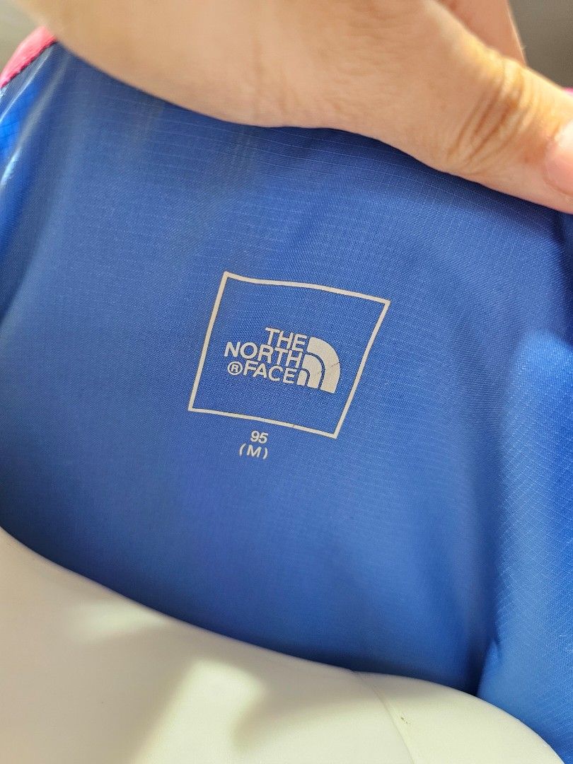 THE NORTH FACE Nylon Jacket (Category: Coats, Jackets and Outerwear) located in Baguio. Submitted by kayeonlineshop (Listing ID 1469846871, Image 3). Description: blue and yellow The North Face lightweight nylon windbreaker jacket with a front zip and hood..